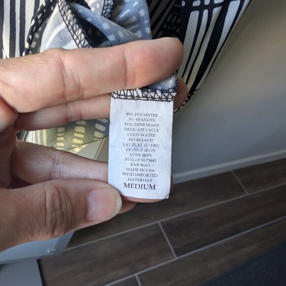 Jason Maxwell Black and White 3/4 sleeve women's medium business casual shirt - Picture 5 of 5